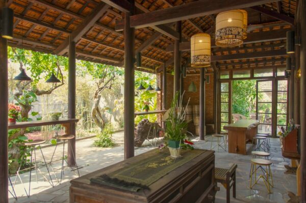 Compact Writing Desk